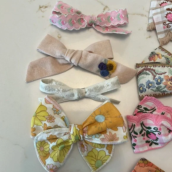 Bows - Picture 6 of 11